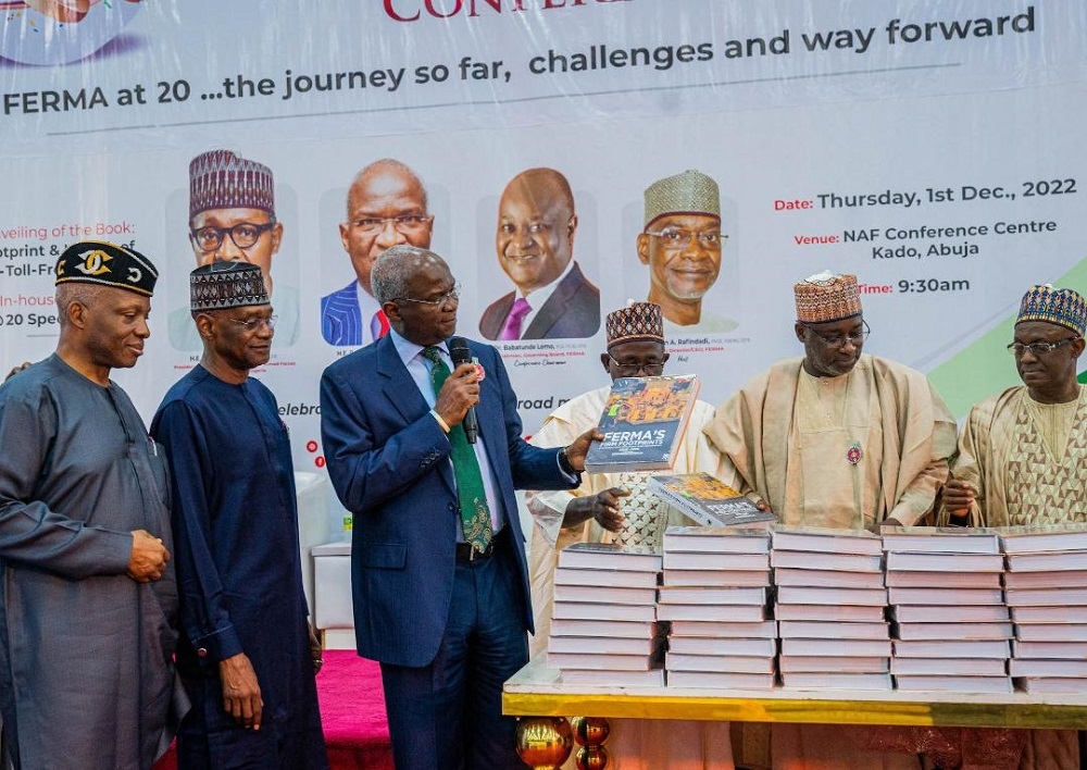 Representative of the President and Hon. Minister of Works and Housing, Mr Babatunde Fashola,SAN (3rd left), Hon. Minister of Water Resources, Engr. Suleiman Hussein Adamu (2nd right),Managing Director/CEO, Federal Roads Maintenance Agency (FERMA) Engr. Nuruddeen Rafindadi (2nd left), Chairman, Senate Committee on Federal Roads Maintenance Agency (FERMA), Senator Gershom Bassey (left),  and others during FERMA&#039;S 20th  Anniversary Conference , public presentation of the Book titled, &quot;FERMA&#039;s Firm Footprints in National Road Infrastructure Maintenance&quot; and Launch of FERMA&#039;s Short Code  at the NAF Conference Centre, Kado, Abuja on Thursday, 1st December 2022. 