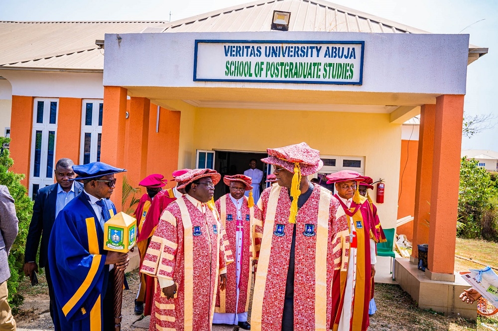 Hon. Minister of Works and Housing and Guest Lecturer,Mr Babatunde Fashola,SAN (right), the Founder, the Kukah Centre, Bishop Mathew Hassan Kukah (left) and others shortly before the Veritas University 11th Convocation Lecture on the theme, &quot; Mind, Mindset and State of Mind,&quot; and Conferment of Honorary Doctorate Degree (Honoris Causa) Ceremonies at the Veritas University Multipurpose Hall, Bwari Area Council , Abuja on Saturday, 3rd December 2022  