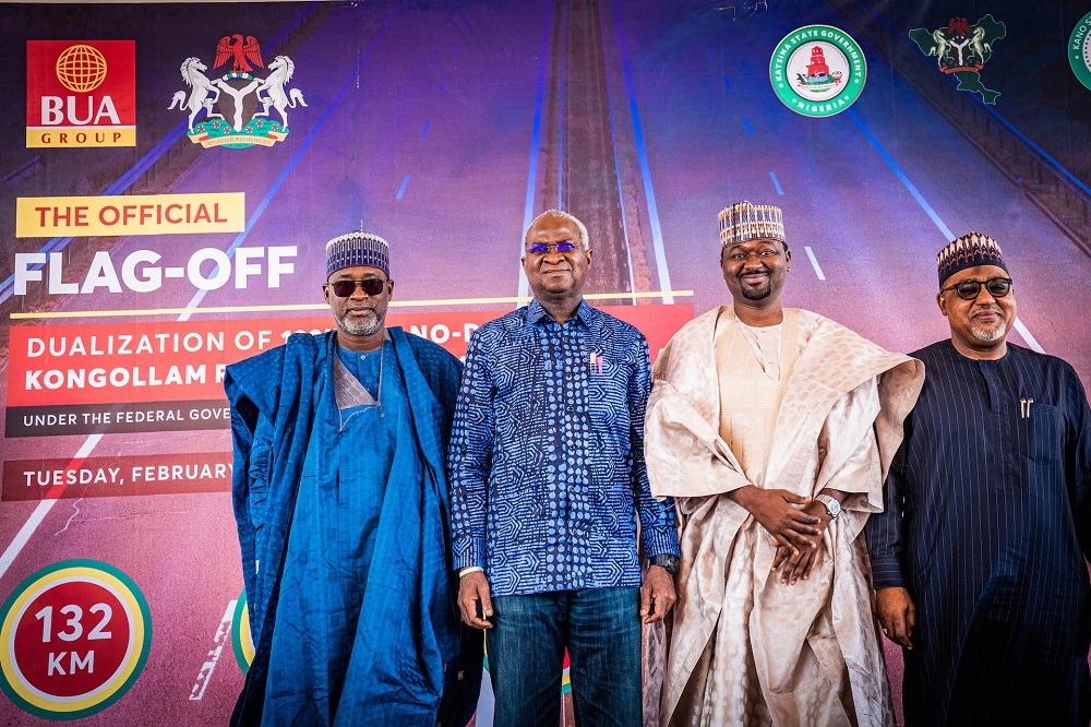 Hon. Minister of Works and Housing, Mr. Babatunde Fashola, SAN (2nd left), Hon. Minister of Water Resources, Engr. Suleiman Adamu (left), Hon.Minister of State, Works and Housing , Hon. Umar El - Yakub(right), representative of the Chairman, BUA Group, Alhaji kabiru Rabiu (2nd right) in a group photograph shortly after the  official Flag - off of the Dualization of the 132KM Kano - Daura - Kongollam Road in Kano, Jigawa and Katsina States  under the Federal Government Road Infrastructure Development and Refurbishment Tax Credit Scheme on Tuesday, 7th February 2023. 