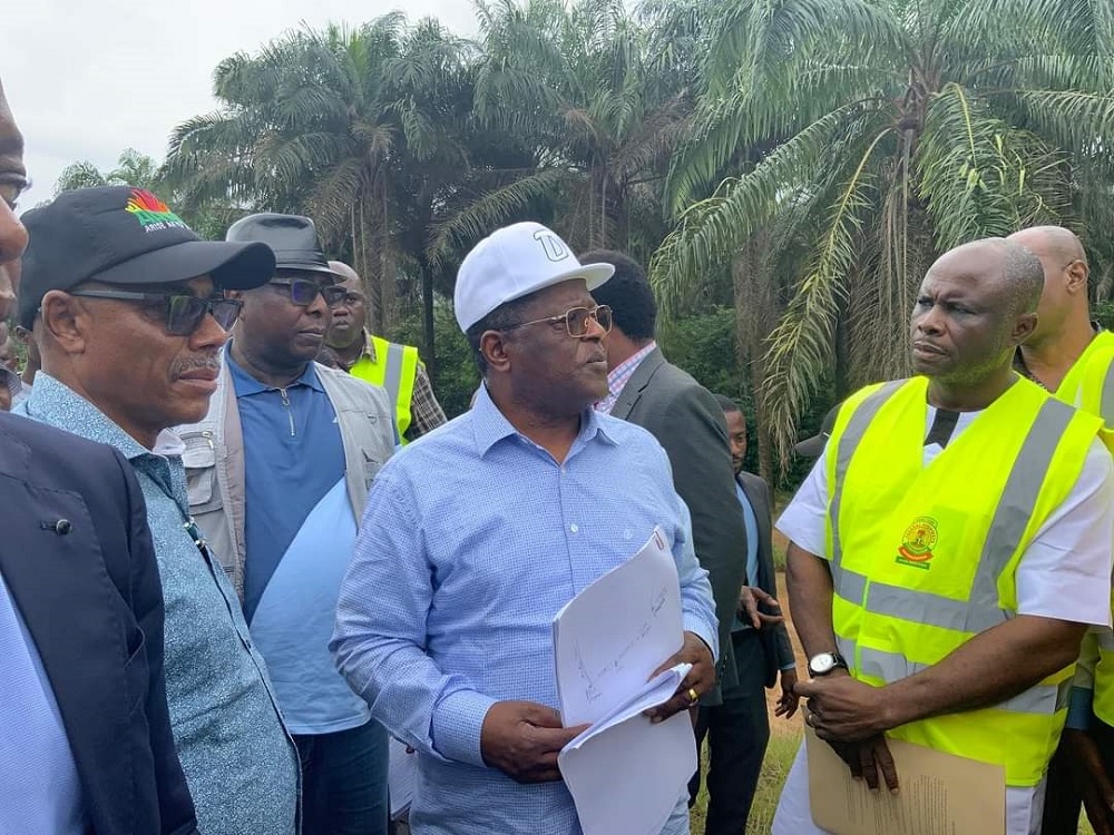 #Renewedhope…. The Honourable Minister, Federal Ministry of Works, H.E. Sen (Engr) David Nweze Umahi, CON during the inspection of the Outstanding Portion of Dualization of Odukpani-Itu(Spur Ididep) Itu-Ikot Ekpene, Road in Cross Rivers State on the 21st September, 2023