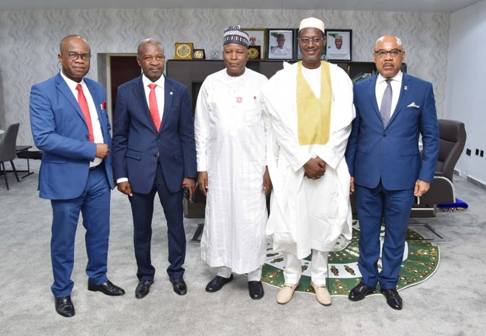 Honourable Minister of Housing and Urban Development, Arc. Ahmed Musa Dangiwa (2nd Right) during the courtesy visit of the team from Institute of Directors’ Centre for Corporate Governance on Tuesday, 28th November, 2023