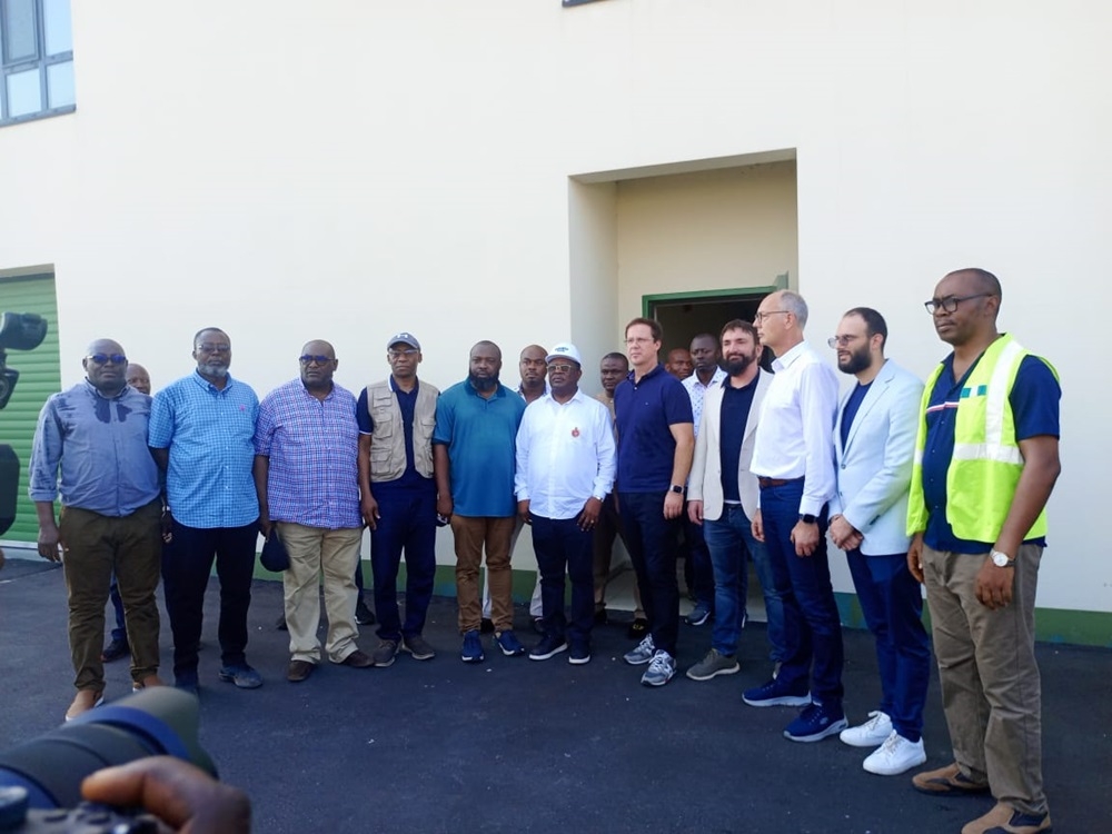 Honourable Minister of Works, H.E, Sen. (Engr) David Nweze Umahi at the handover of the completed 2nd Niger Bridge project and ancillary facilities from Messrs. Julius Berger Nigeria (JBN) Plc  at the 2nd Niger Bridge toll station on 3rd December, 2023.